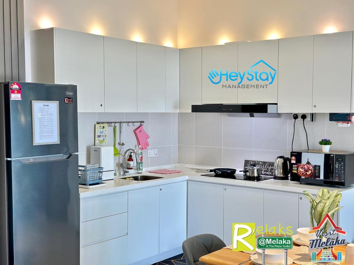 Novo 8 Residence Bachang By Heystay Management Kampong Tambak Extérieur photo