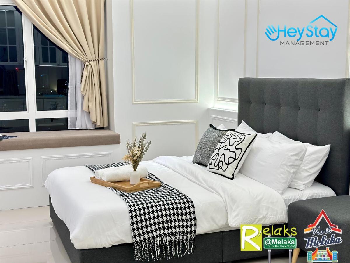 Novo 8 Residence Bachang By Heystay Management Kampong Tambak Extérieur photo